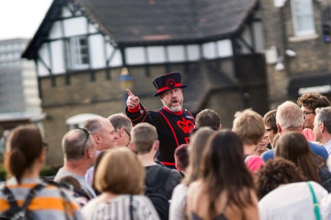 Tower of London: Opening Ceremony & Early Crown Jewels Access - Starting at 68 Lower Thames St: Timing and how to not lose the group