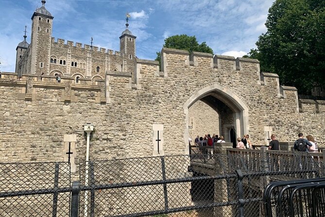 Tower of London: Opening Ceremony & Early Crown Jewels Access - Crown Jewels first: what early access really buys you