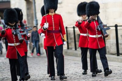 Tower of London: Opening Ceremony & Early Crown Jewels Access - Watching the Tower of London gates open: how the ceremony fits your morning