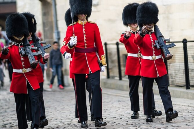 Tower of London: Opening Ceremony & Early Crown Jewels Access - Watching the Tower of London gates open: how the ceremony fits your morning