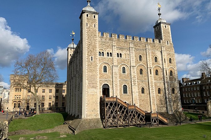Tower of London Private Guided Tour for Kids and Families - What you should wear and bring for a winter Tower visit