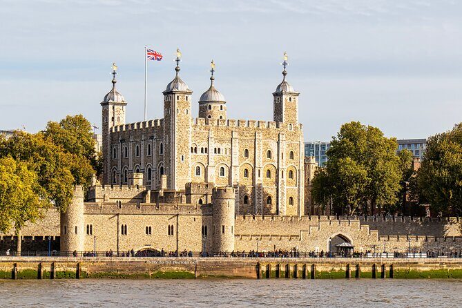 Tower of London Private Walking Tour - Crown Jewels: short time, big meaning, and a few legends to hold onto