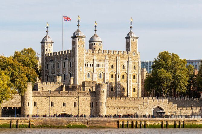 Tower of London Tickets with Thames River Cruise Ride - Key highlights at a glance