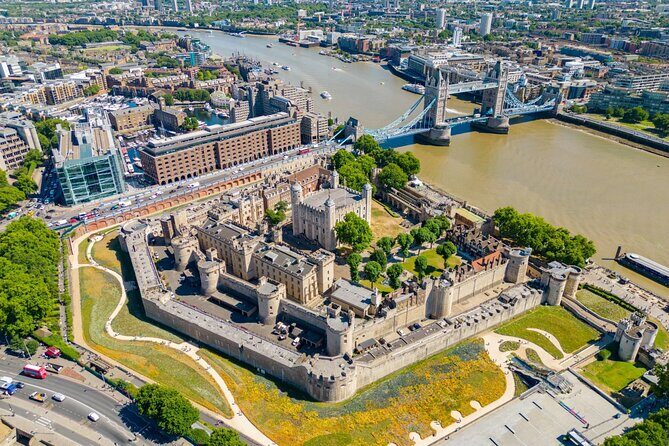 Tower of London Tickets with Thames River Cruise Ride - Thames River Cruise Ride: choose your pier and your start time