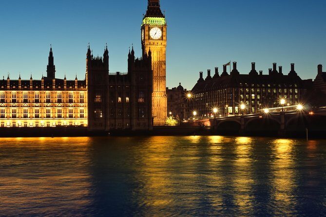 Tower of London with London Hop-On Hop-Off Tour and River Cruise - Audio, WiFi, and languages: your day-of checklist
