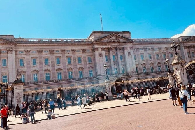 Transfer from Heathrow Airport to London or London to Heathrow - Vehicle comfort: air-conditioned, clean, and options available