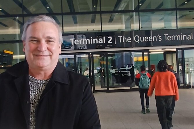 Transfer from Heathrow Airport to London - Meet Roger at Heathrow: Easy Finding, Clear Communication
