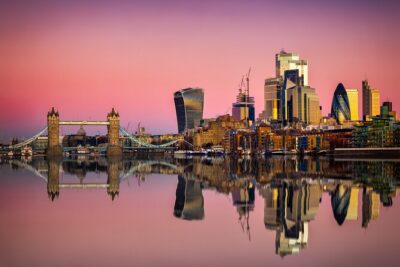 Transfer from London City Airport to Central London - Meet and greet at London City Airport: faster than hunting