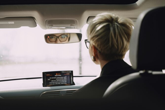 Transfer from London City Airport to Central London - Your private ride to central London: comfort and control