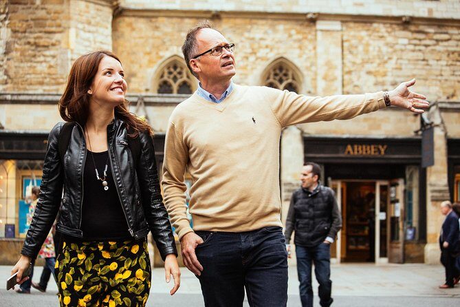 Treasures of London: The Royal Family Private Tour - Soho in 30 minutes: aristocrats to entertainment district