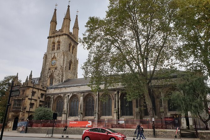 Turmoil, Templars & Oliver Twist London's Squalor and Splendour - Stop 7: Old Bailey and Newgate’s Shadow—Where Oliver Twist Fits