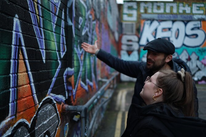 Urban Canvas: Exploring Shoreditch's Vibrant Street Art - The hands-on moment: trying your own street art (with help)