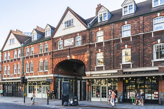 Walking Tour around Spitalfields in the East End of London - Jewish East European immigration and the neighborhood’s institutions