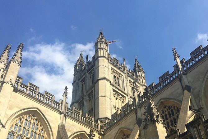 Walking Tour of Bath with Blue Badge Tourist Guide - Where It All Starts: Abbey Churchyard and Your Blue Badge Guide