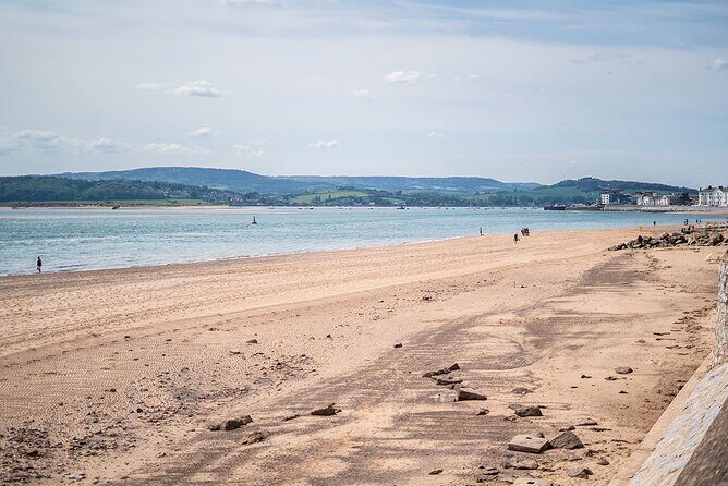 Walking Tour of Exmouth in East Devon - Starting at Exmouth Tourist Information: easy to locate, easy to begin