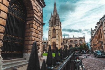 Warner Bros. Studio Tour London - The Making of Harry Potter and Oxford Day Trip - The free time window: how to spend your hour (without panicking)