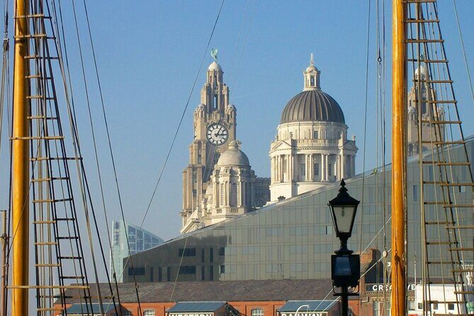 Welcome to Liverpool Tour - 2 Hour Private Walking Tour - Entering the old heart at Castle Street