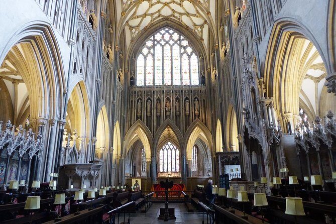 Wells, Cheddar Cheese and Cheddar Gorge - Private Day Trip from Bath - Cheddar: arriving in the birthplace of the cheese