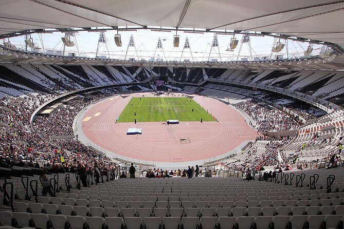 West Ham United FC London (Olympic) Stadium Tour - Inside the stadium rooms: director lounges, media spaces, and Q&A moments