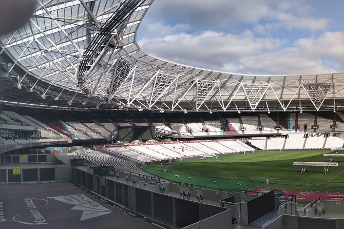 West Ham United FC London (Olympic) Stadium Tour - The MLB changing rooms surprise (yes, baseball is part of it)