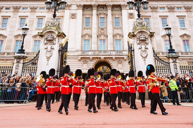 Westminster Abbey Priority Access & Big Ben, Buckingham Tour - Buckingham Palace views without paying for Palace entry