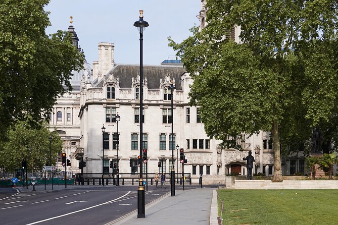 Westminster Famous Sites Self-Guided Audio Walking Tour - Palace of Westminster: royal past and a real engineering marvel