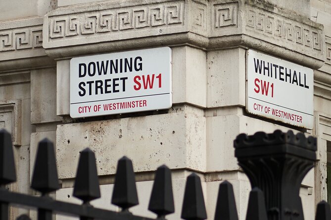 Westminster Famous Sites Self-Guided Audio Walking Tour - Oliver Cromwell statue: first Lord Protector, big questions