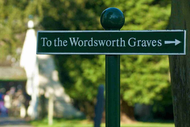 William Wordsworth: Afternoon Half Day Tour with an Expert Guide - Dora’s Field and Rydal Church: daffodils as memorial