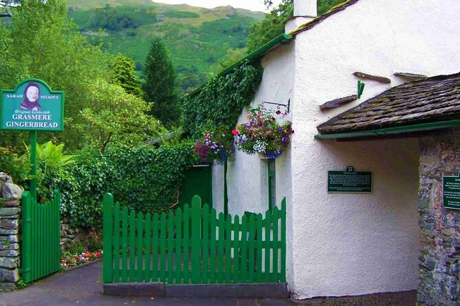 William Wordsworth: Morning Half Day Tour with an Expert Guide - Rydal Mount & Gardens: included, personal, and designed by Wordsworth