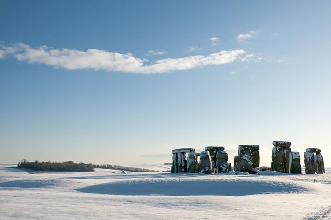 Windsor, Bath, Stonehenge and Salisbury Guided Tour on Boxing Day - Coach comfort and group size: why it feels manageable
