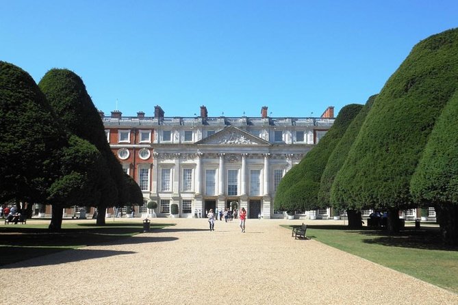 Windsor Castle and Hampton Court Private Car with Driver Guide - The drive between palaces is part of the experience