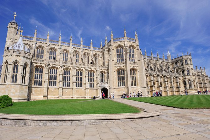 Windsor Castle Half Day Trip from London by Luxury Coach - Grounds and Town Time: The Best Use of Your Castle-Visit Window