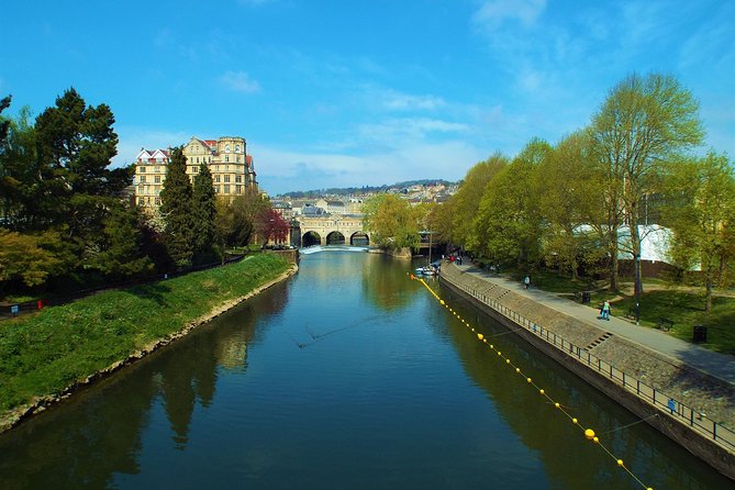 Windsor Castle, Stonehenge & Roman Baths Private Tour - Bath’s Roman Baths: big-time atmosphere in a compact stop