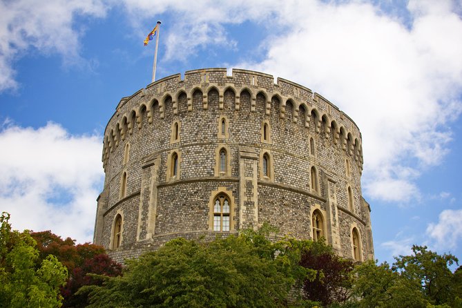Windsor Castle Tour from London with Transportation & Audio Guide - Audio guide experience: great for pacing, tricky if you want a live guide