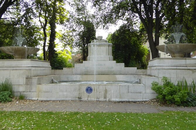 Windsor: Self Guided Walking Tour & Interactive Treasure Hunt - Price and Value: How $38.12 Works When You’re Up to Five People