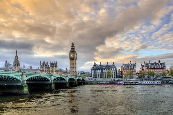 Winston Churchill & London in World War II Walking Tour - Stop 3: Parliament Square’s Symbols of Democracy Under Pressure