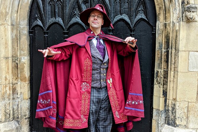 Wizard Walk of York - WINNER Best Tour & Best of York Award - The Phoenix hunt at 64 Low Petergate (Mad Alice Lane)