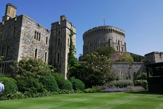 Wonderful Windsor Black Taxi Tour London - Stop 2: St George’s Chapel within the castle grounds