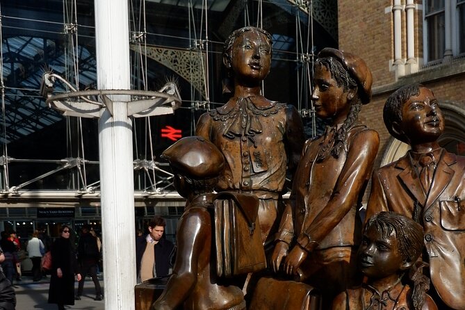Working Women of the East End Walking Tour - Why this East End walk feels different from the usual London route