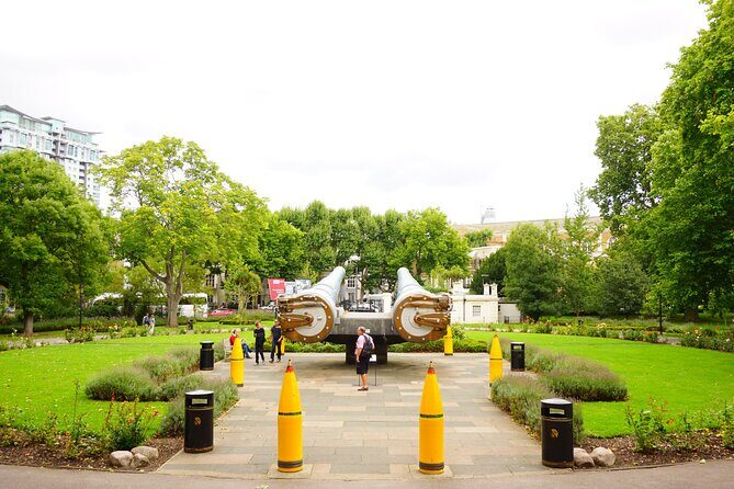 World War II History in London Private Guided Tour - Westminster Palace and the Cenotaph: WWII damage and Churchill as a walk-up story