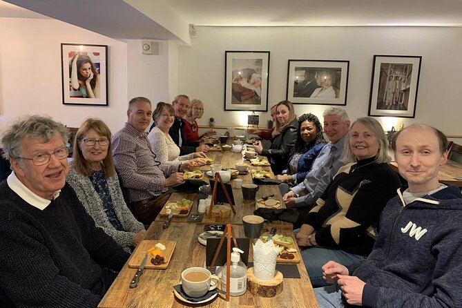York Food & History Tour with local guide - The Food Circuit: five independent eateries in a 3-hour tasting run