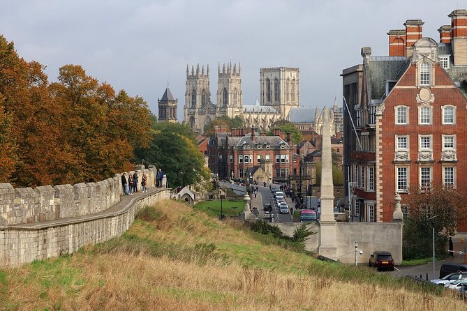 York Private Walking Tour with a Professional Guide - Merchant Adventurers’ Hall: where commerce meets power