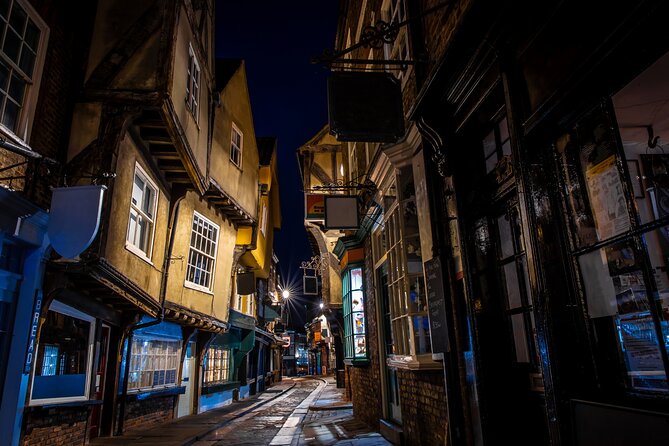 York Witches and History Walking Tour - Shambles to Kings Square: medieval lanes, magical tree stories