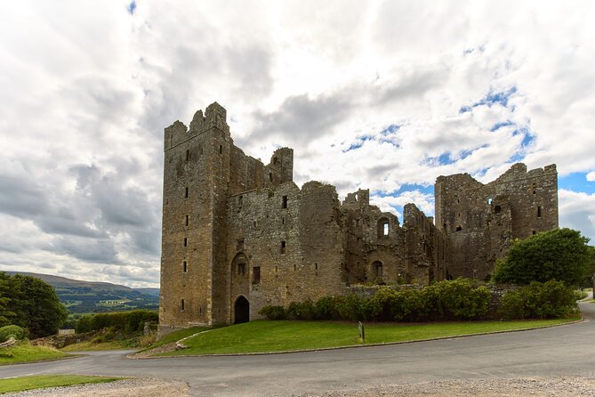 Yorkshire Dales Tour from York - Wensleydale Creamery visit: cheese factory time without ticket stress
